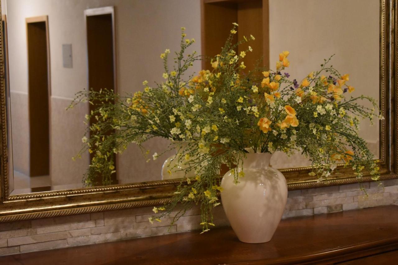 Gasthof Rose รอยท์ลิงเงน ภายนอก รูปภาพ